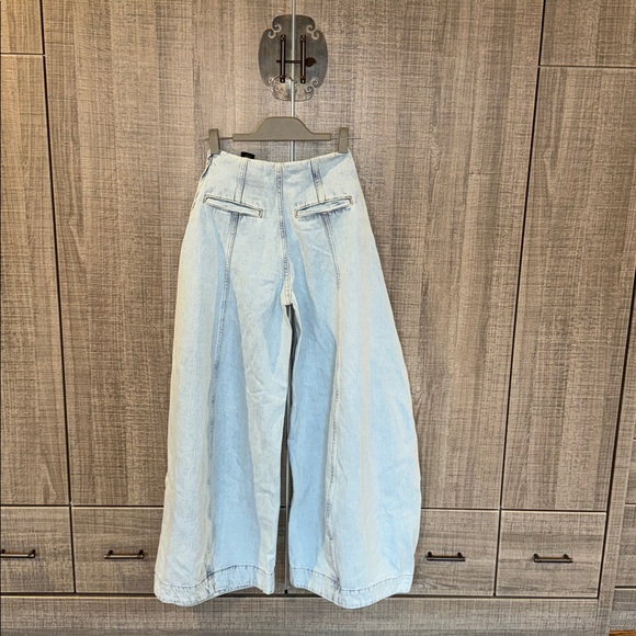 Zara Collection High Waisted Balloon Denim Jeans - Picture 16 of 16